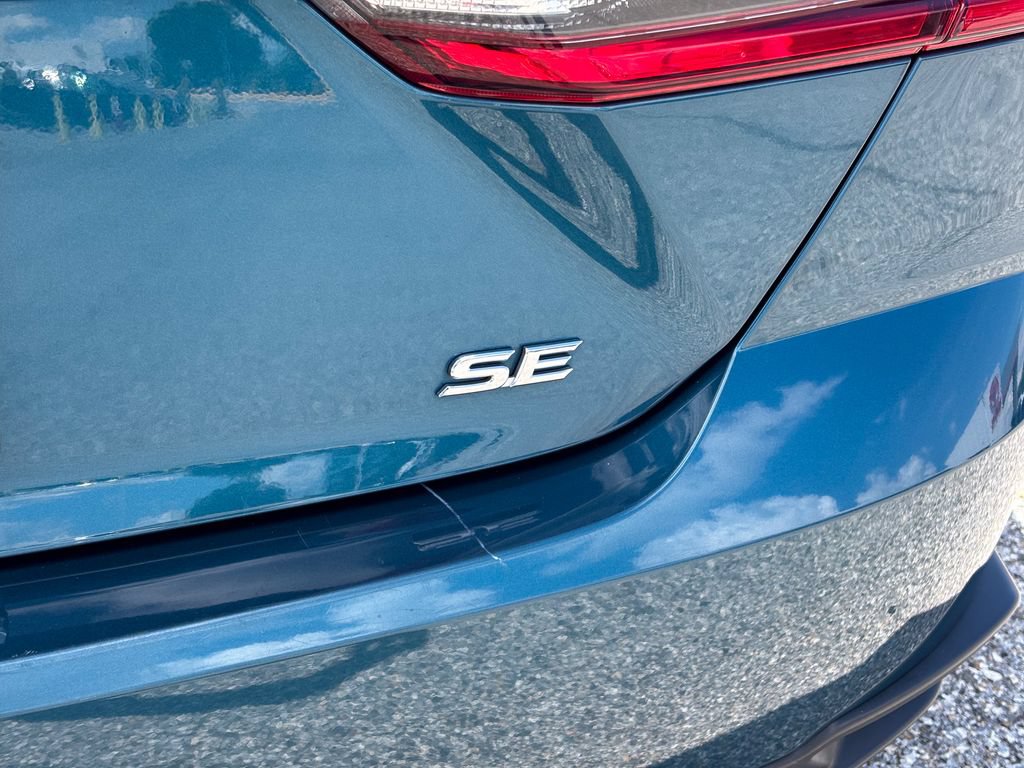 Used 2025 Toyota Camry SE FWD image 14