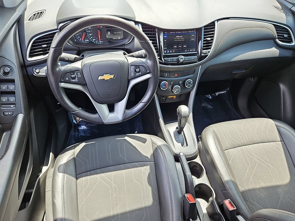 Certified 2022 Chevrolet Trax LT w/ LT Convenience Package AWD/4WD image 12