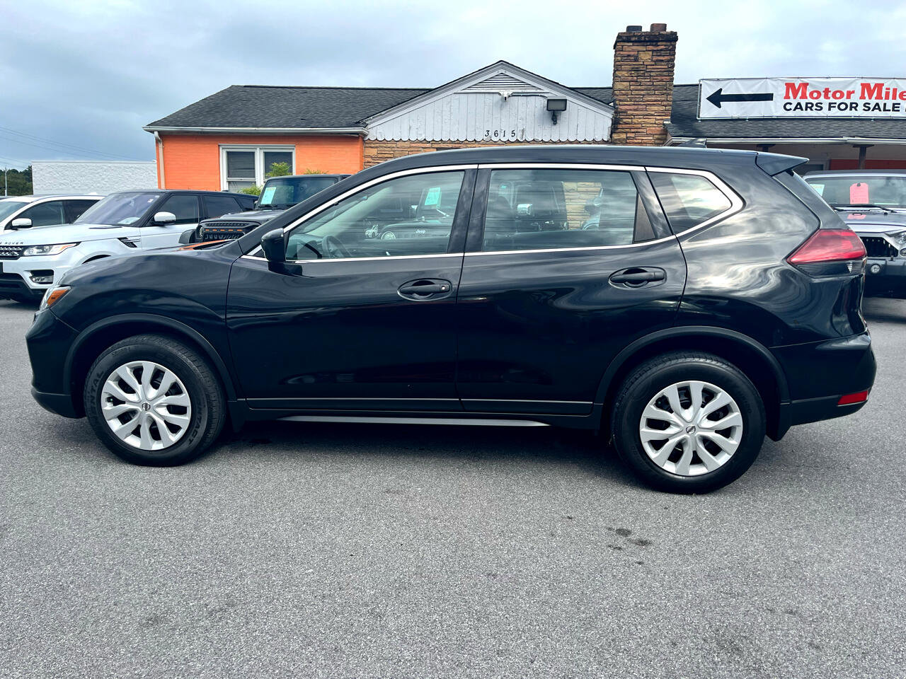 Used 2018 Nissan Rogue S image 8