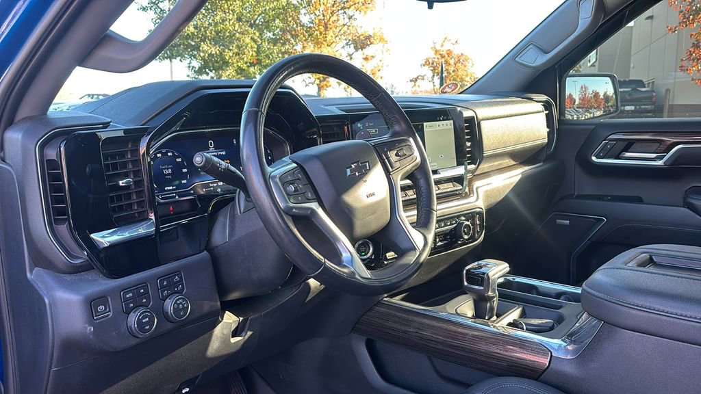 Used 2022 Chevrolet Silverado 1500 LT Trail Boss w/ LT Trail Boss Premium Package image 23