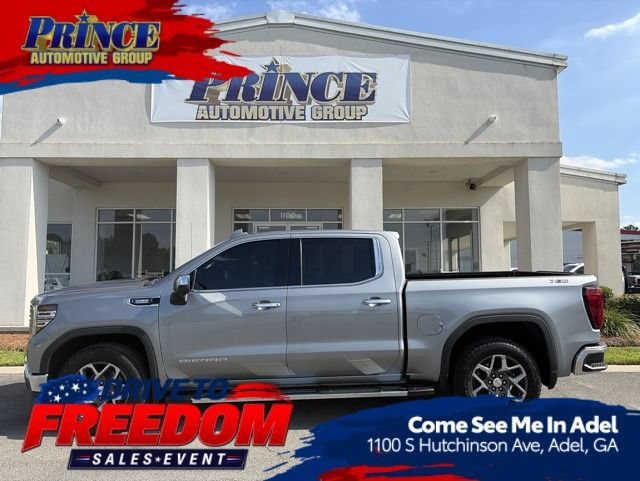 Used 2023 GMC Sierra 1500 SLT w/ SLT Premium Package AWD/4WD image 1