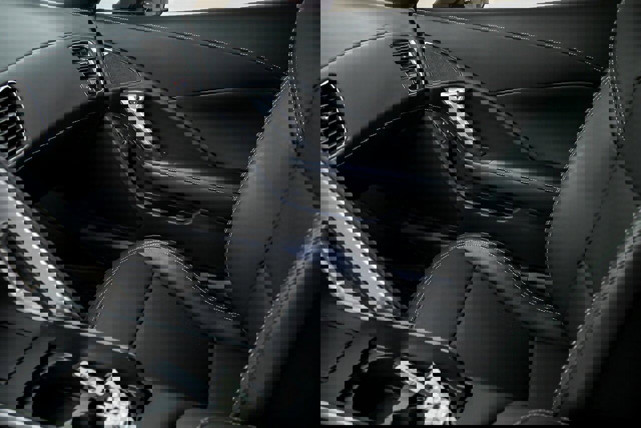 Used 2019 Chevrolet Corvette Stingray Coupe w/ 1LT image 35