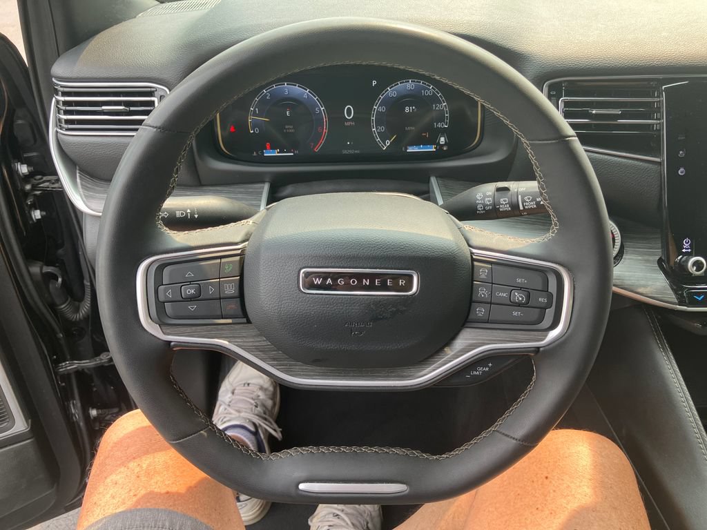 Used 2024 Jeep Wagoneer Series III AWD/4WD image 22