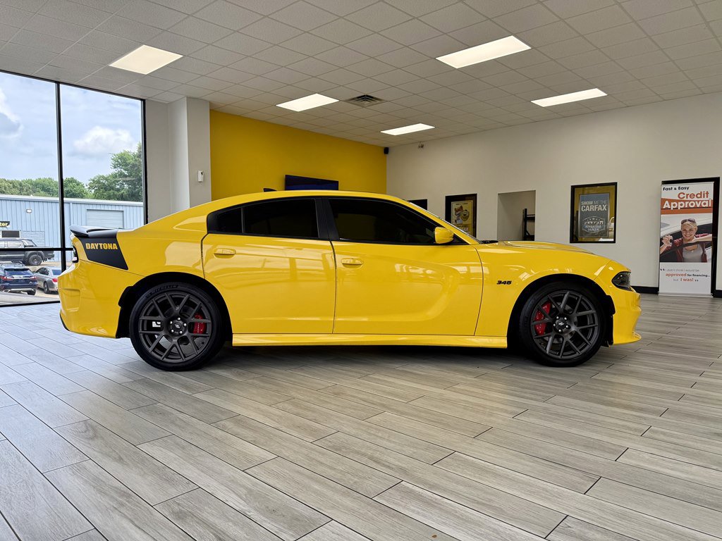 Used 2018 Dodge Charger R/T RWD image 5