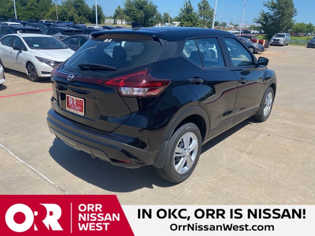 New 2025 Nissan Kicks Play S FWD image 5