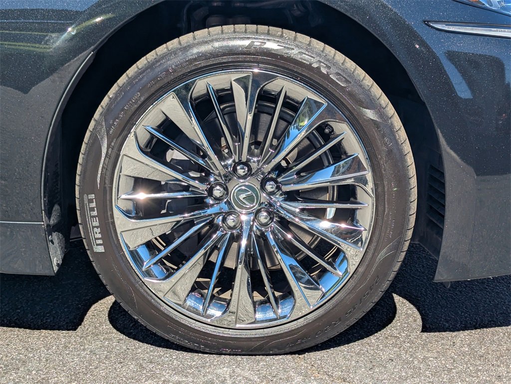 Used 2020 Lexus LS 500 w/ Luxury Package image 29