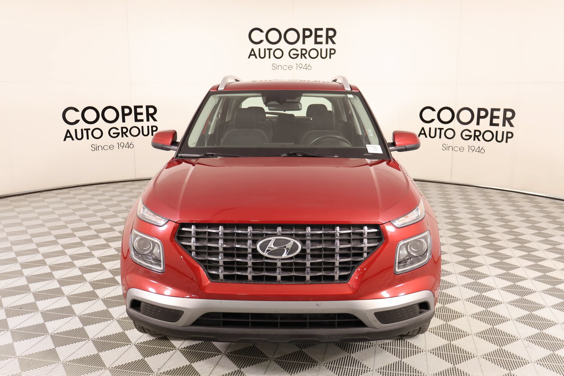 Used 2025 Hyundai Venue SEL FWD image 8
