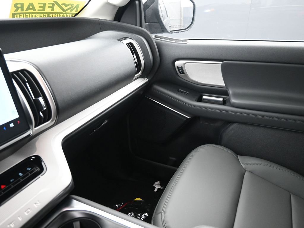 New 2026 Ford Expedition Active image 26