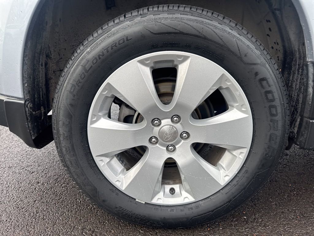 Used 2012 Subaru Outback 2.5i Premium w/ All-Weather Pkg image 9