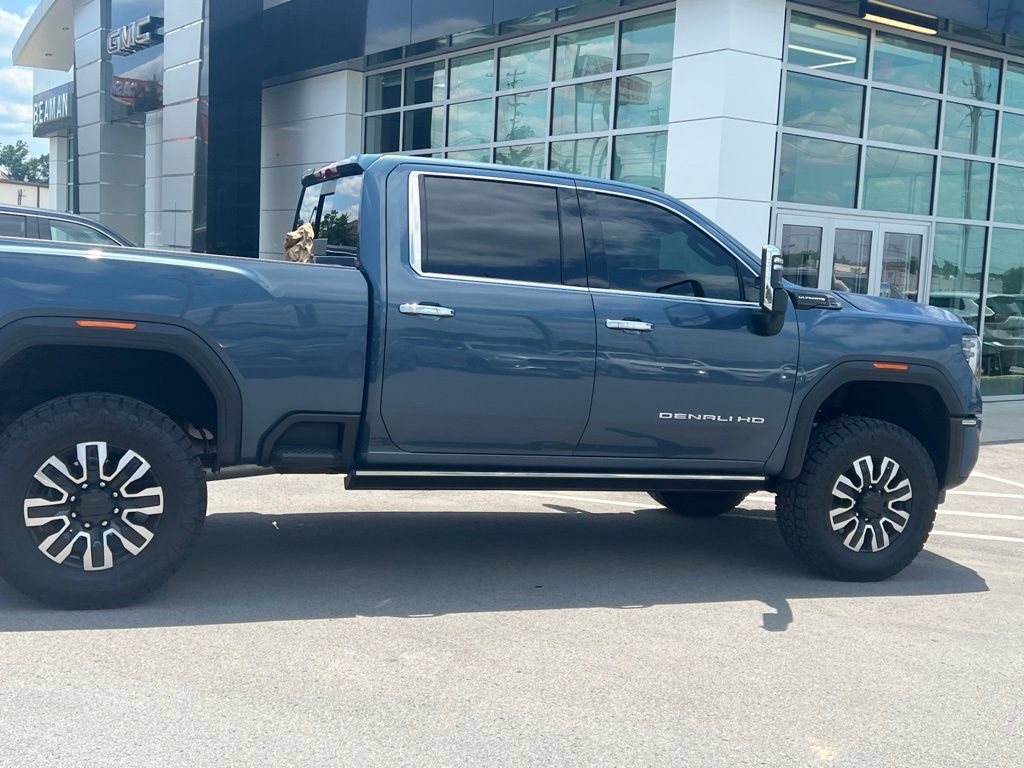 Used 2025 GMC Sierra 2500 Denali Ultimate AWD/4WD image 12