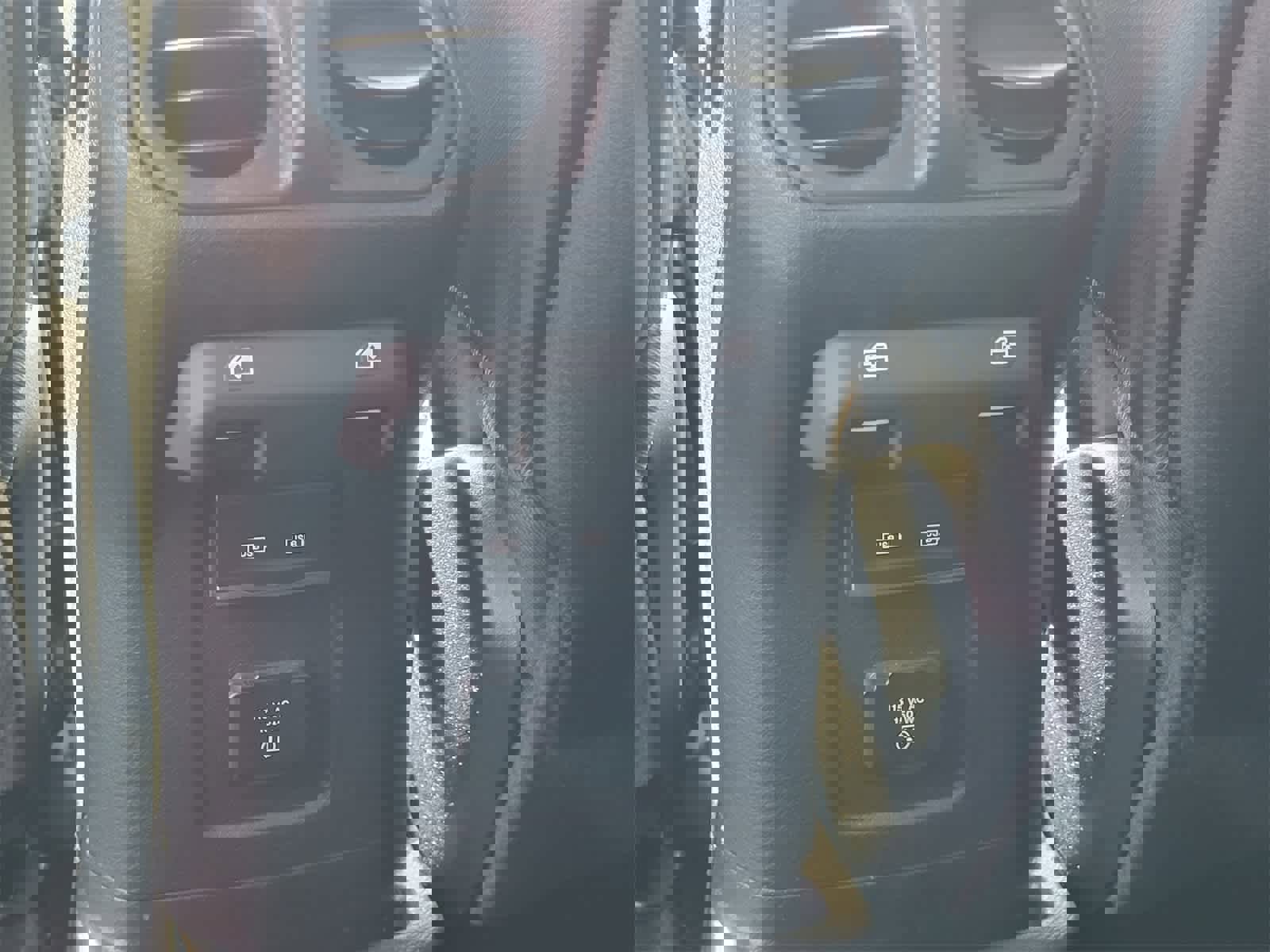 Used 2022 Jeep Wrangler Unlimited Rubicon w/ Xtreme Recon 35" Tire Package image 29