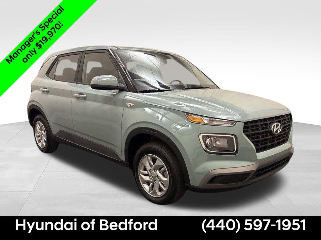 Certified 2026 Hyundai Venue SE FWD image 3