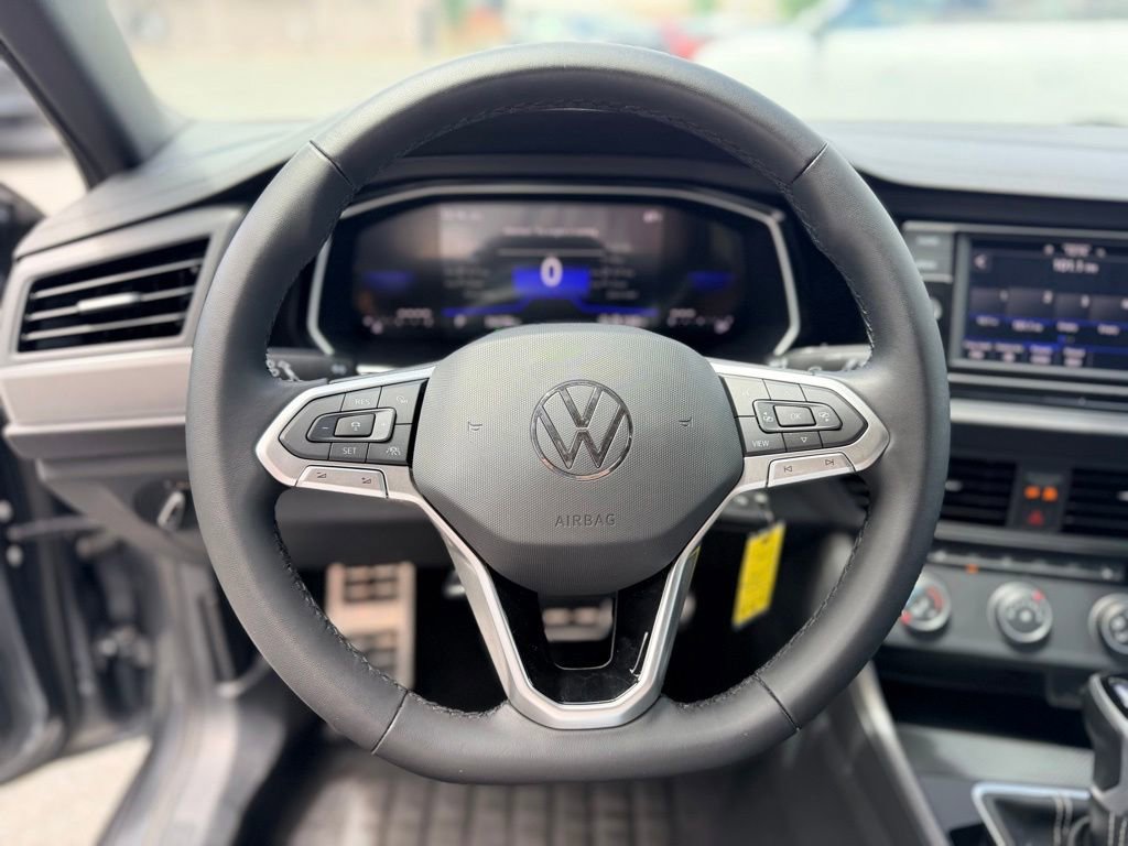 Used 2024 Volkswagen Jetta Sport FWD image 28