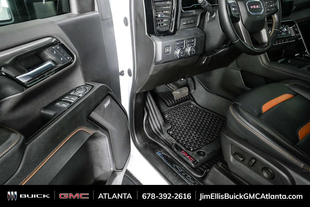 Used 2024 GMC Sierra 2500 AT4 w/ Technology Package AWD/4WD image 7