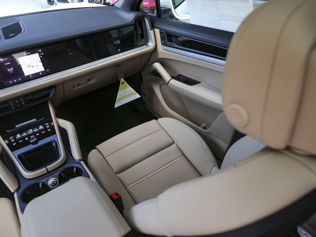 New 2026 Porsche Cayenne S AWD/4WD image 35