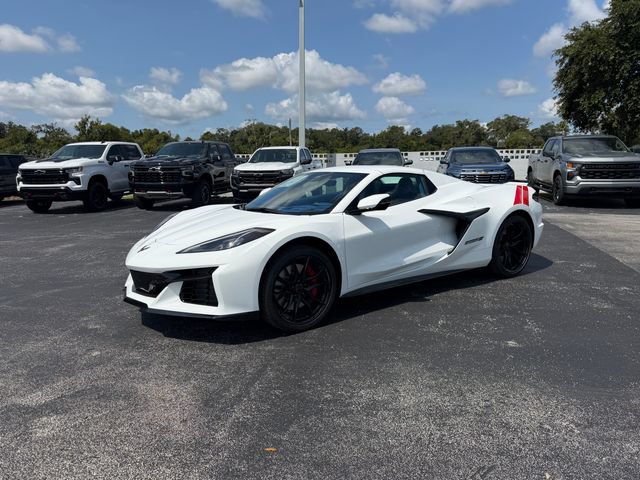New 2027 Chevrolet Corvette Grand Sport w/ Z52 Sport Performance Package RWD video 2