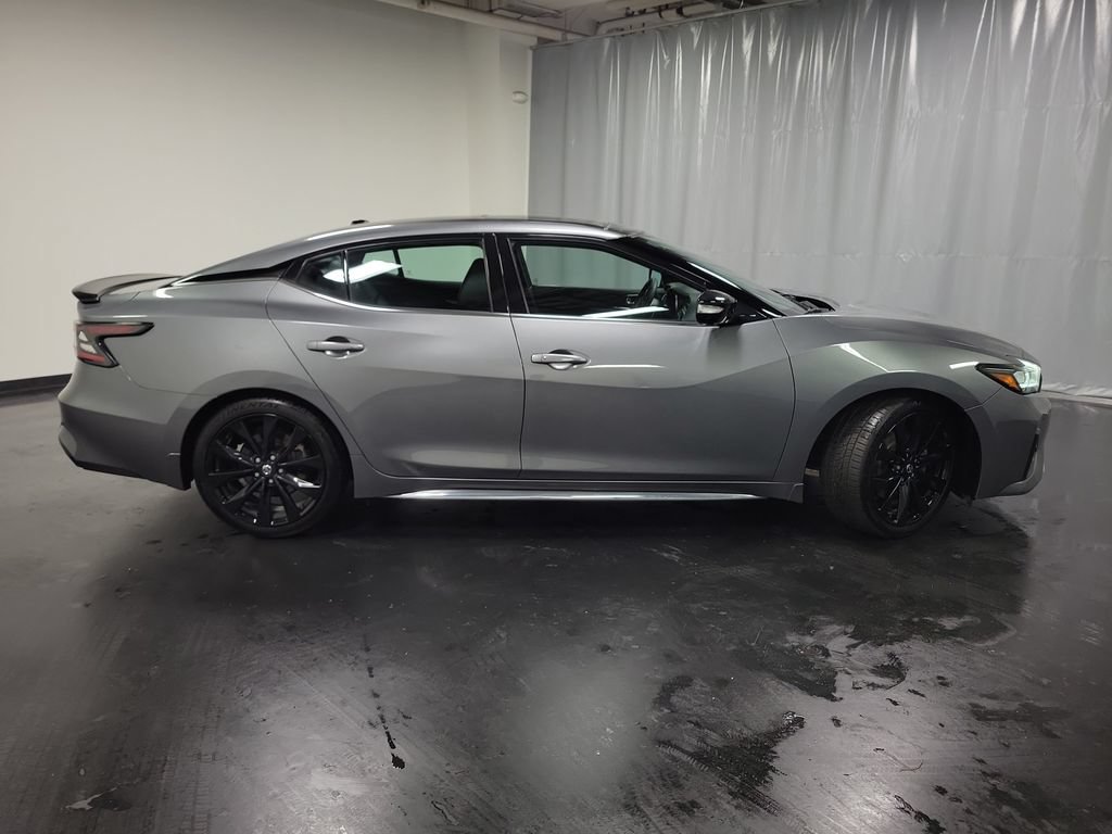 Used 2020 Nissan Maxima SR w/ Sport Mat Group FWD image 10