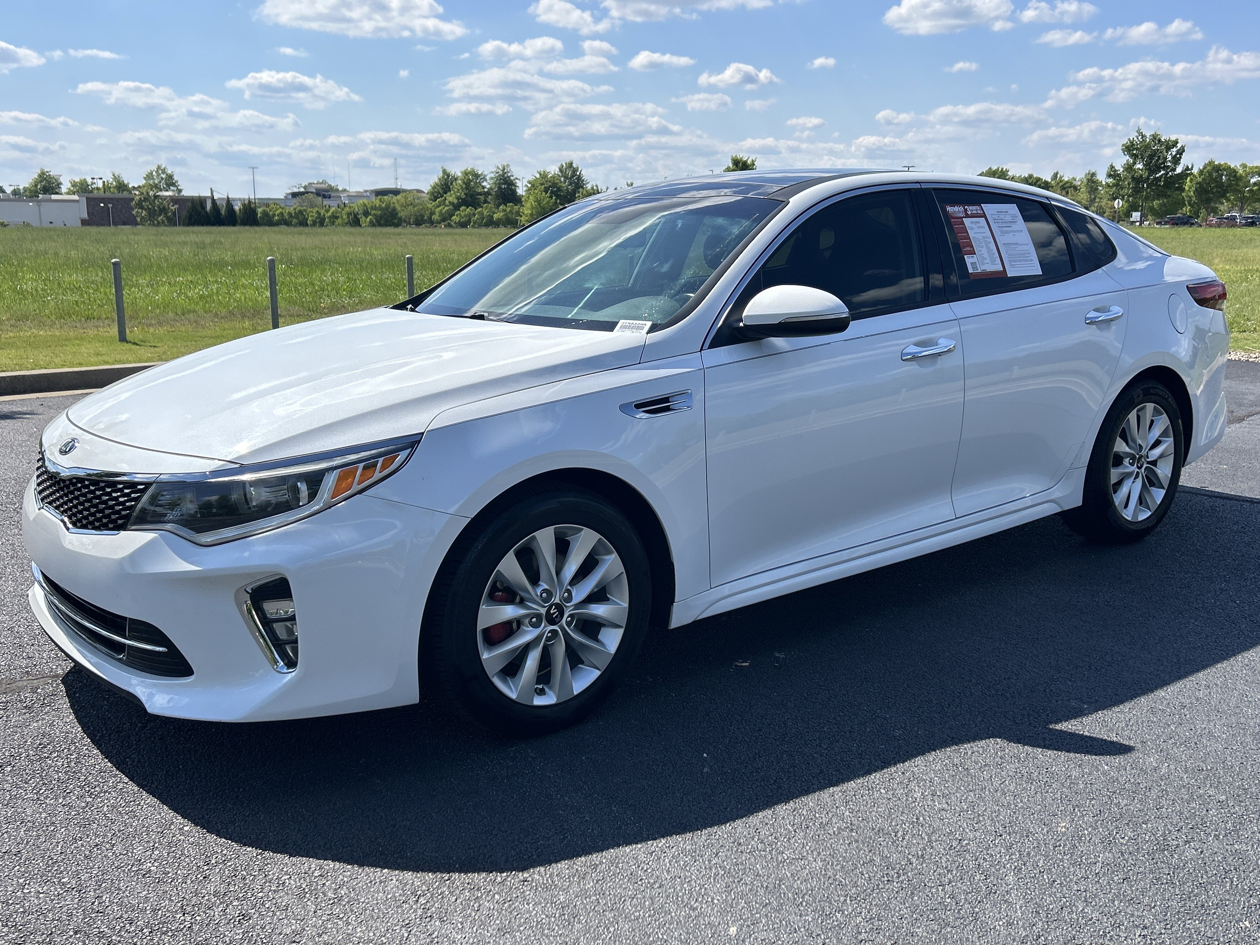 Used 2018 Kia Optima S w/ Panoramic Sunroof Package FWD image 5