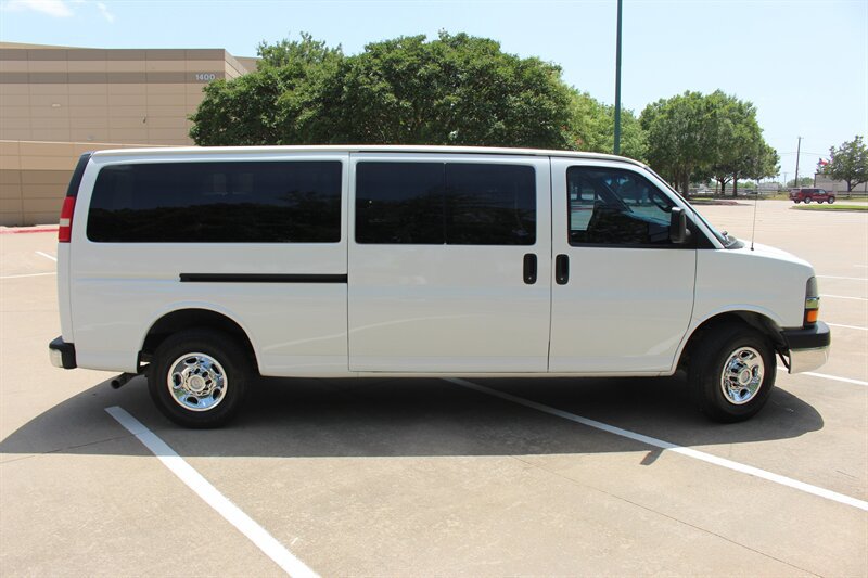 Used 2016 Chevrolet Express 3500 LT w/ LT Preferred Equipment Group RWD image 6