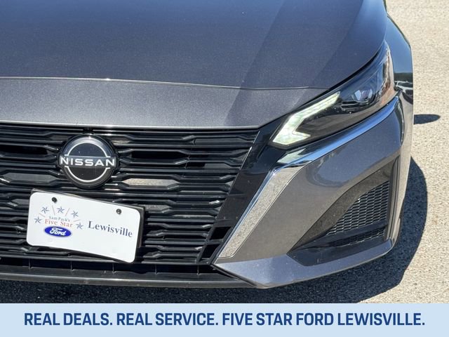 Used 2024 Nissan Altima 2.5 SL FWD image 8