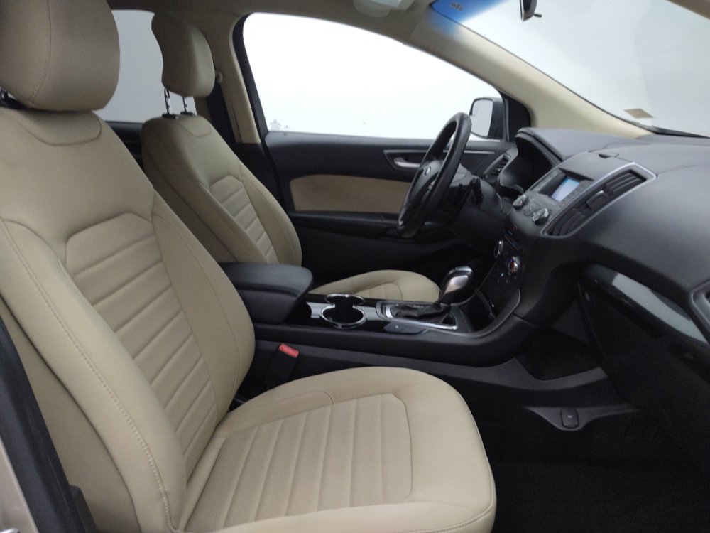 Used 2017 Ford Edge SE FWD image 21