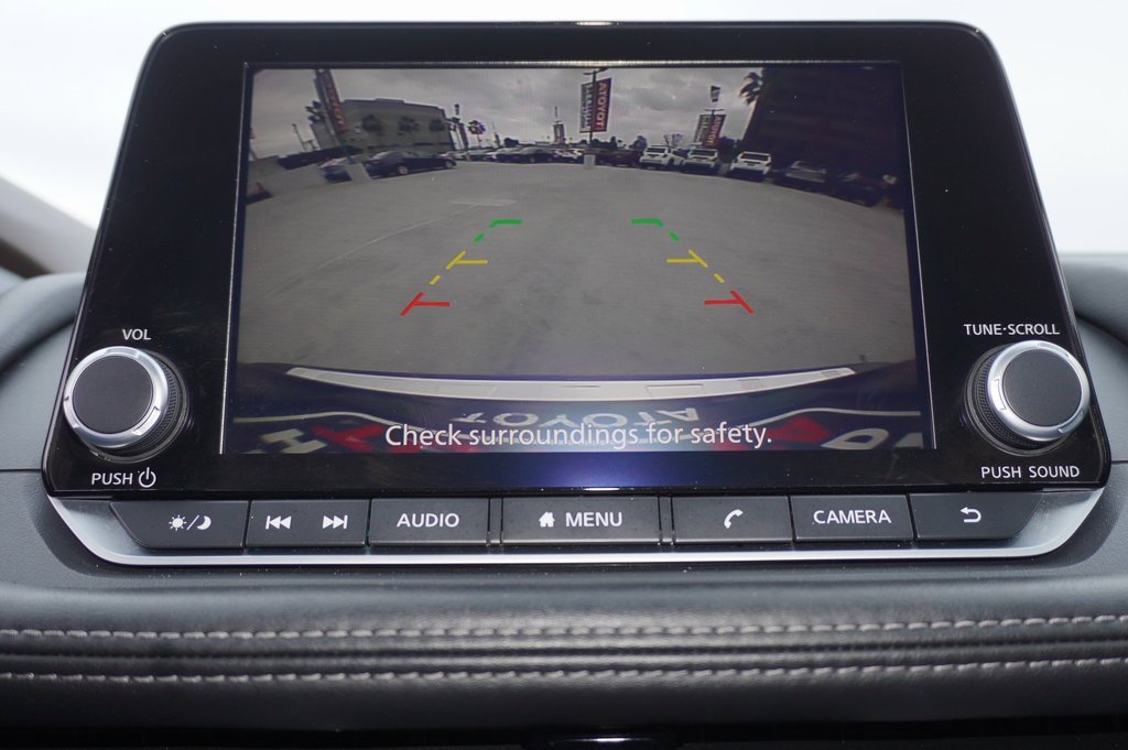 Used 2022 Nissan Rogue SV image 16