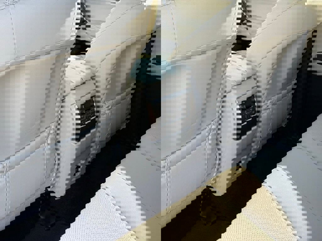 Certified 2020 Lexus GX 460 Premium w/ Premium Package image 29