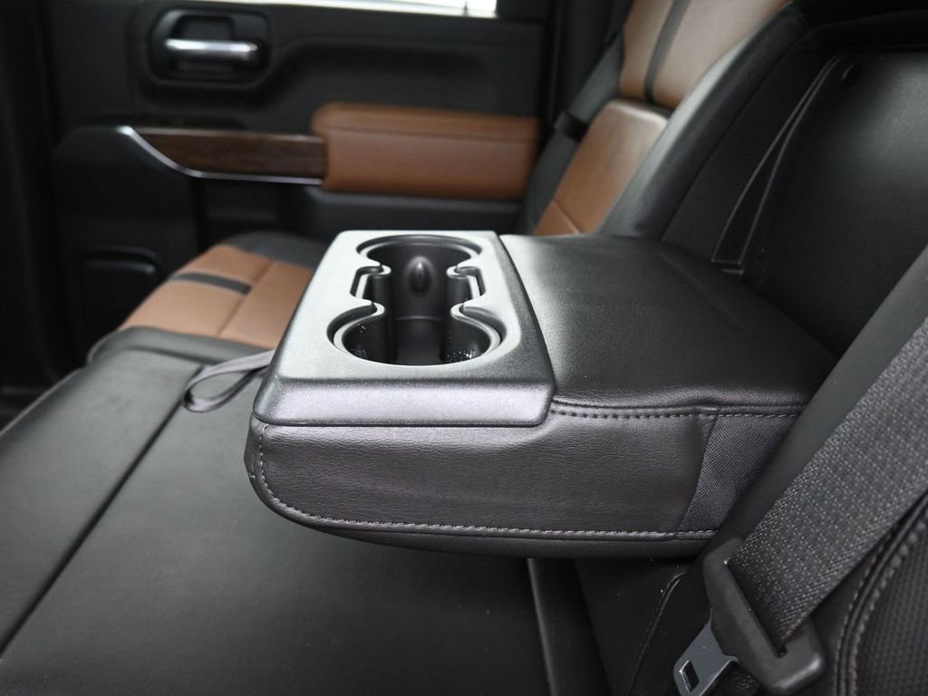 Used 2022 Chevrolet Silverado 2500 High Country w/ Safety Package II image 46