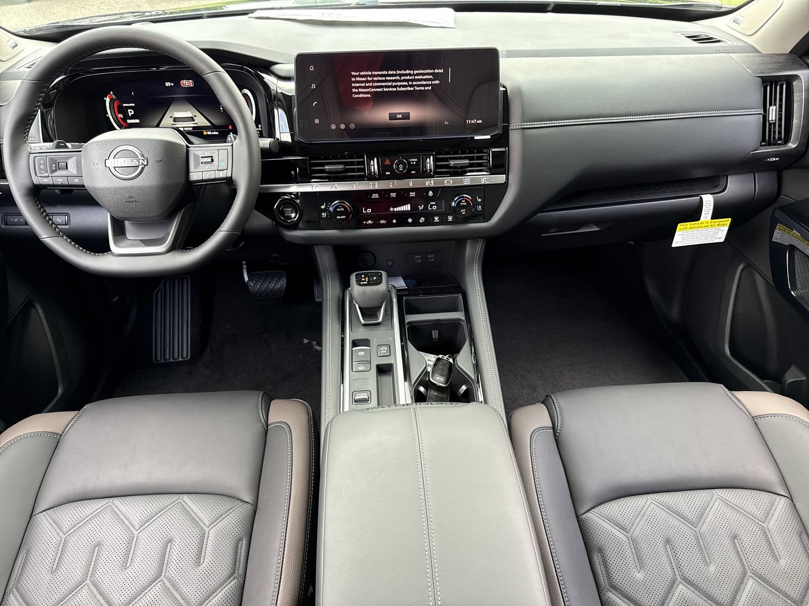 New 2026 Nissan Pathfinder Platinum FWD image 2