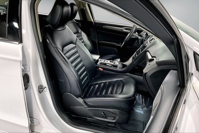 Used 2020 Ford Fusion SEL FWD image 26