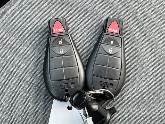Used 2021 RAM 1500 Classic SLT AWD/4WD image 21
