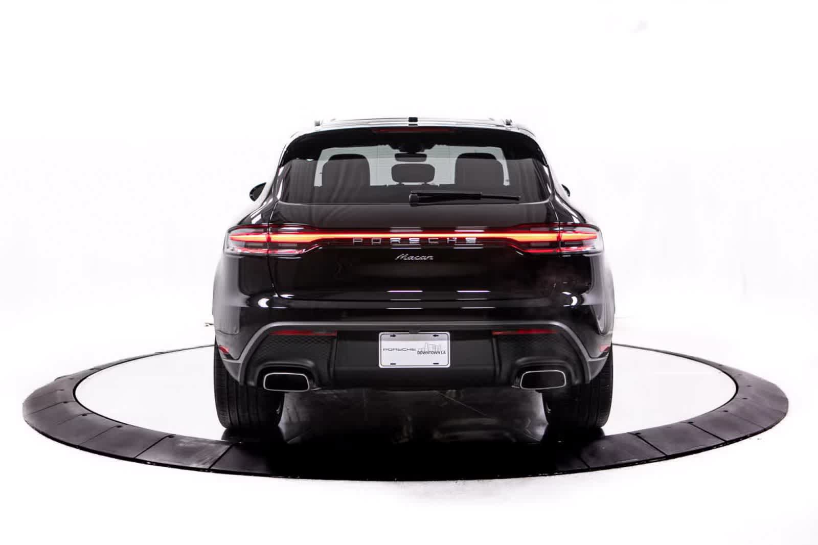 Certified 2026 Porsche Macan AWD/4WD image 6