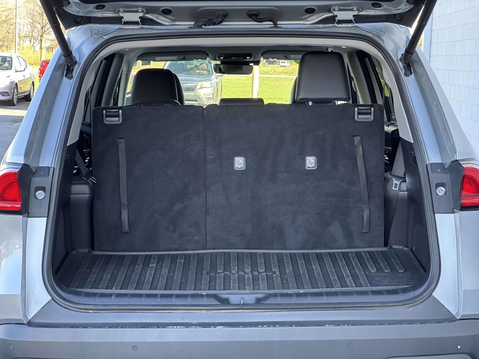 Used 2024 Toyota Grand Highlander Limited image 17