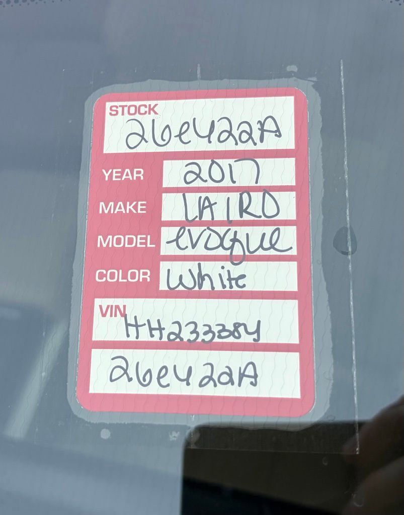 Used 2017 Land Rover Range Rover Evoque SE image 25