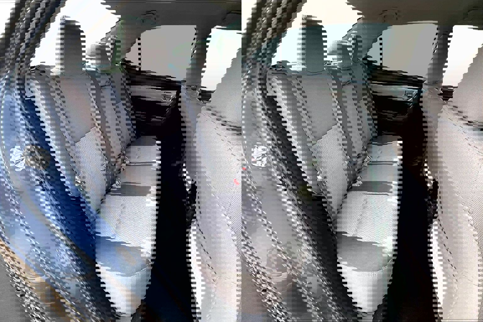 Used 2019 Toyota Corolla L image 25