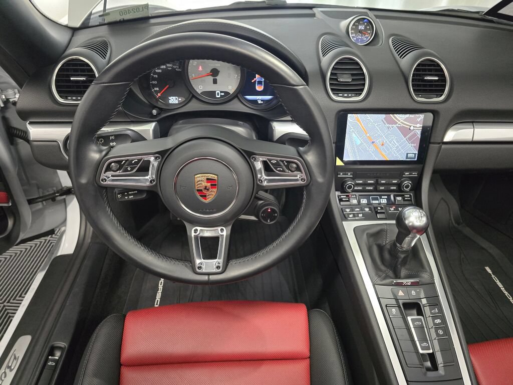 Certified 2025 Porsche 718 Boxster S RWD image 19