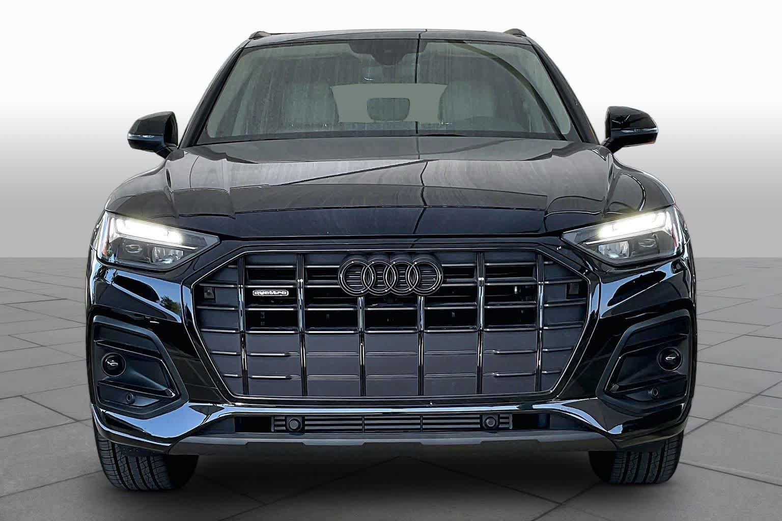Used 2025 Audi Q5 2.0T Premium w/ Convenience Plus Package AWD/4WD image 4