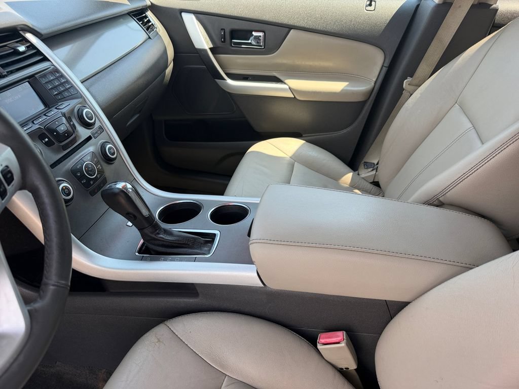 Used 2013 Ford Edge SEL FWD image 12