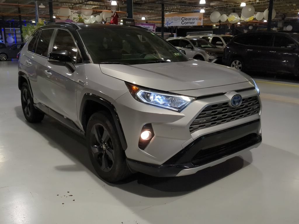 Used 2020 Toyota RAV4 XSE AWD/4WD image 5