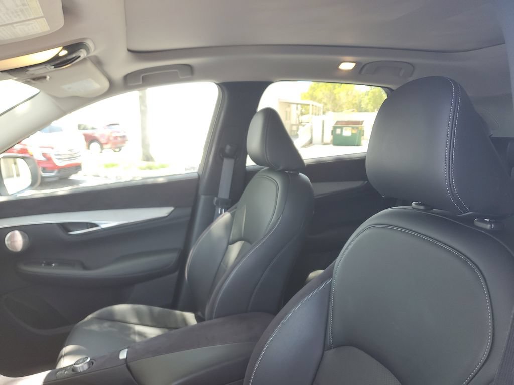Used 2023 INFINITI QX50 Sensory AWD/4WD image 21