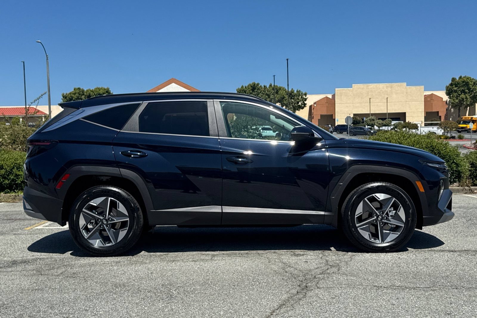 New 2026 Hyundai Tucson SEL AWD/4WD image 3