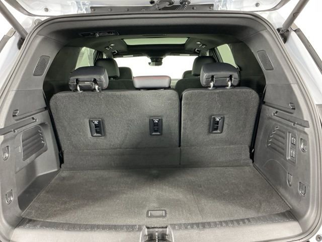 Used 2025 Chevrolet Traverse RS AWD/4WD image 31