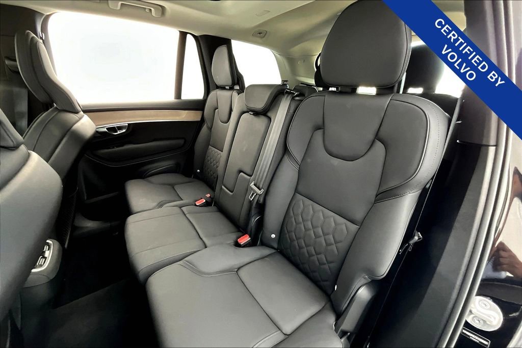 Certified 2025 Volvo XC90 B6 Plus image 34