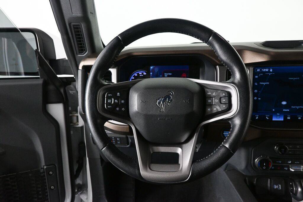 Used 2022 Ford Bronco Outer Banks AWD/4WD image 2