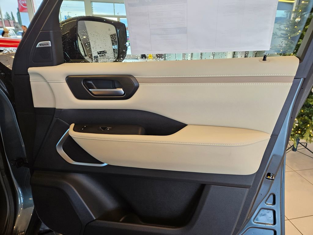 New 2026 Nissan Armada Platinum image 24