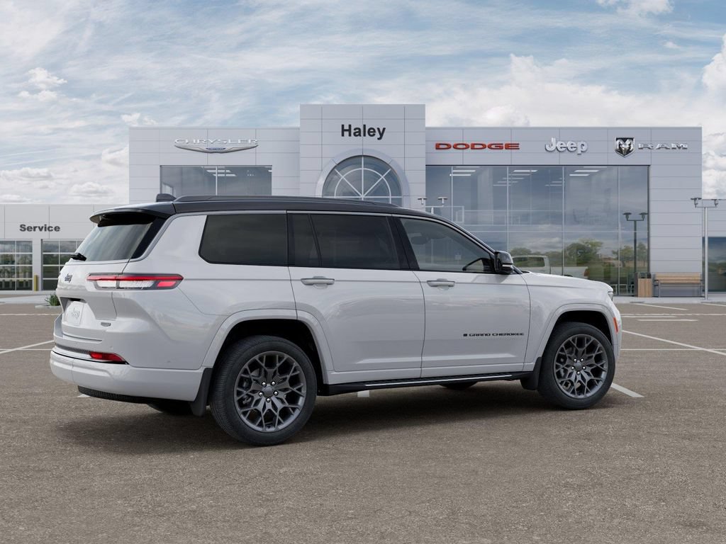 New 2026 Jeep Grand Cherokee L Summit AWD/4WD image 4