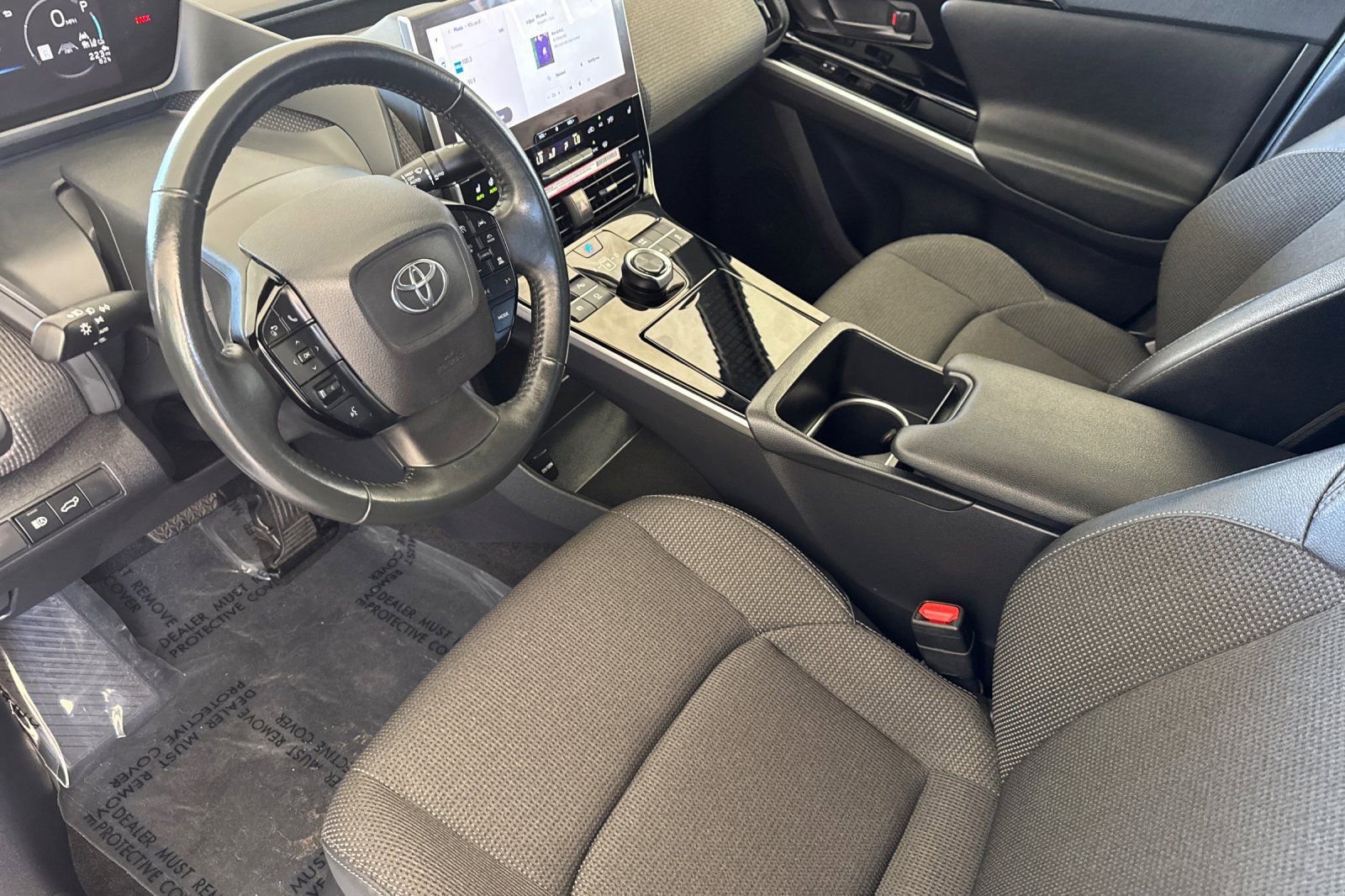 Used 2024 Toyota bZ4X XLE w/ Weather Package FWD image 12