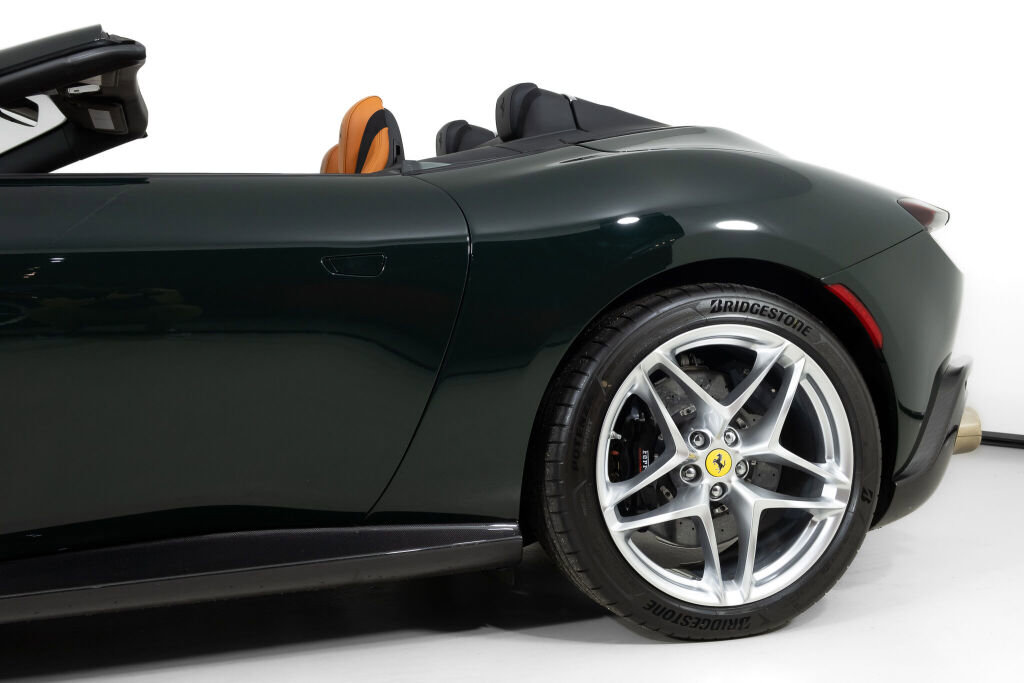 Used 2024 Ferrari Roma Spider image 13