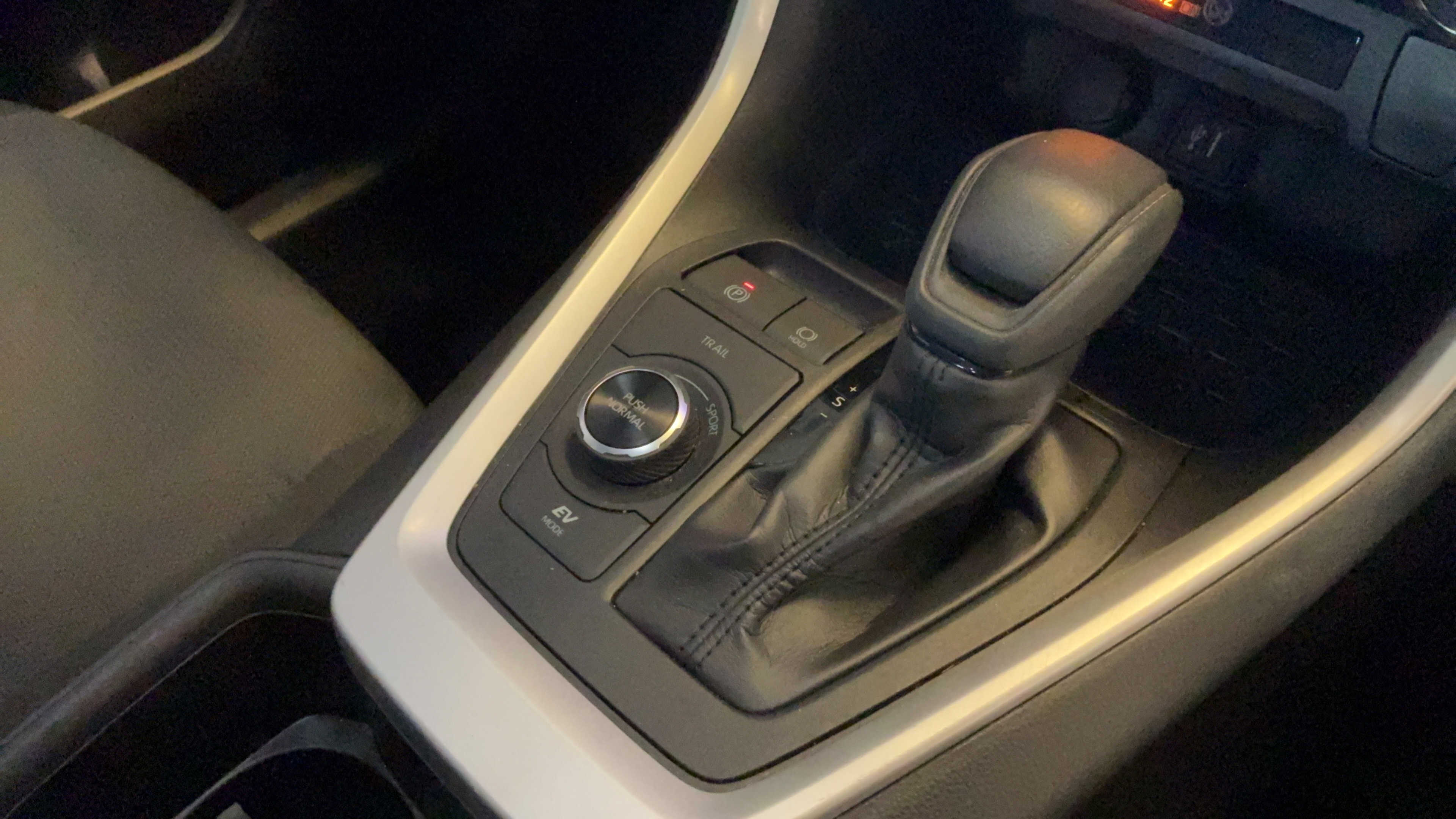 Certified 2025 Toyota RAV4 XLE AWD/4WD image 39