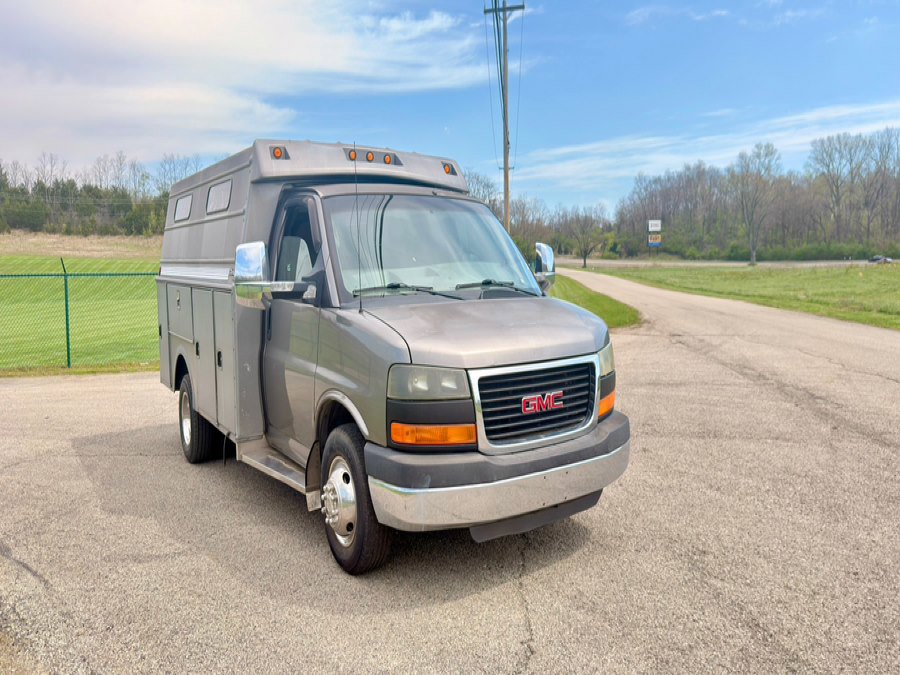 Used 2010 GMC Savana 3500 RWD image 7